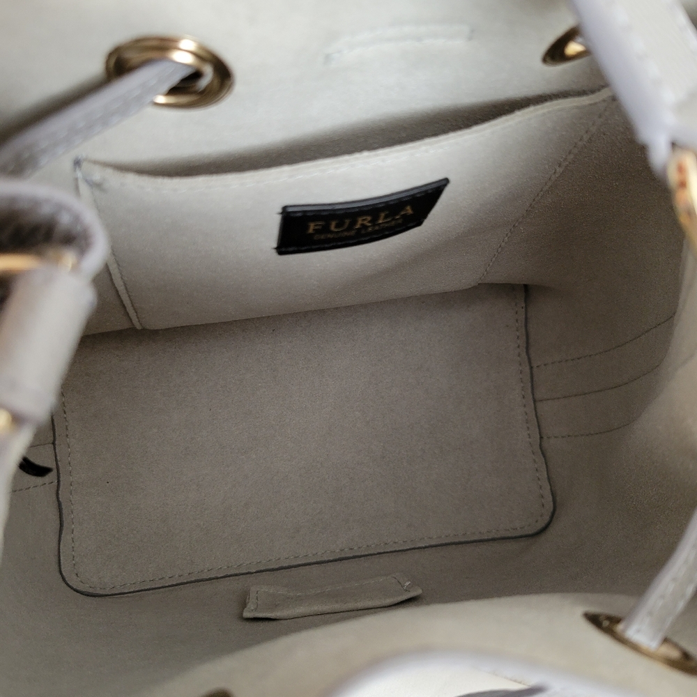 FURLA Pebble Gray Leather Crossbody/Bucket Bag - Picture 6 of 10